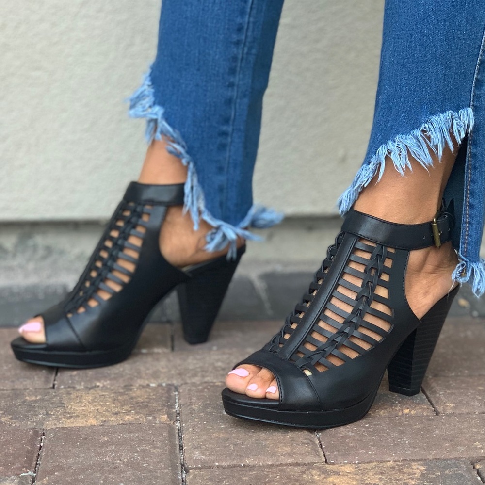 NIB Black Woven Detail Cone Heel Peep Toe Bootie - Picture 3 of 7